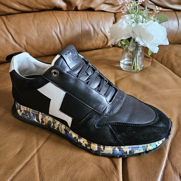 Men's Fendi Black White Leather Timeless Sneakers Size 9 US or 7 UK - Picture 3 of 16
